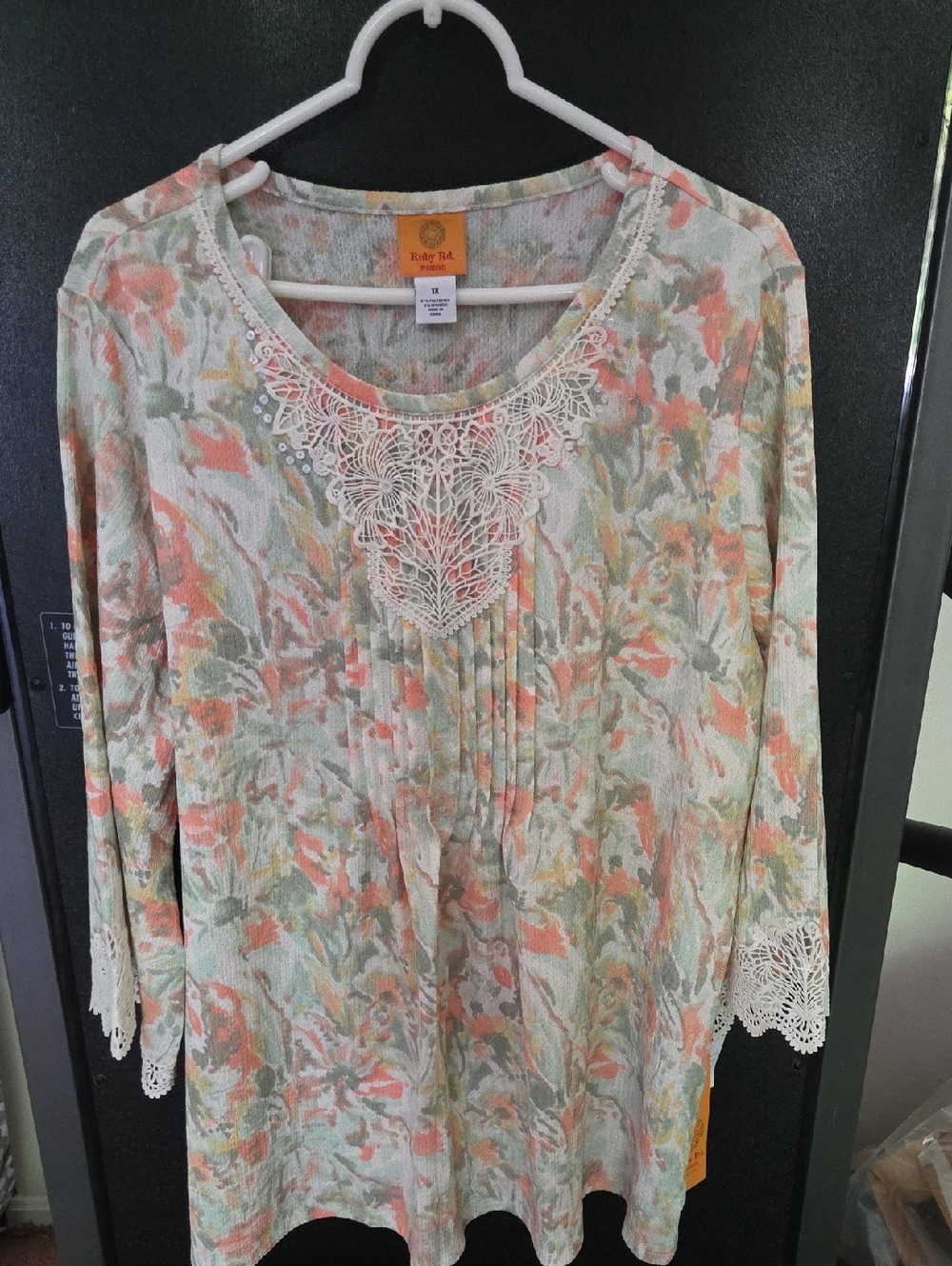 Ruby Rd. Peach & Cream Floral Lace-Trim Tunic